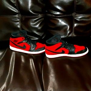 Jordan Retro 1 High Tops